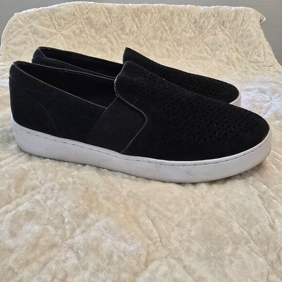 Vionic Kani Black Suede Comfort Slip-on Flat Shoe Women's sizes 9.5 - Picture 1 of 7